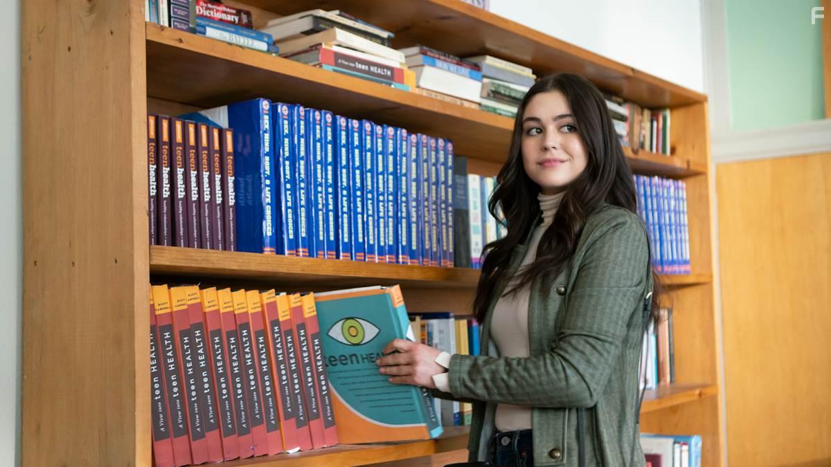 Mika Abdalla in Sex Appeal (2022)