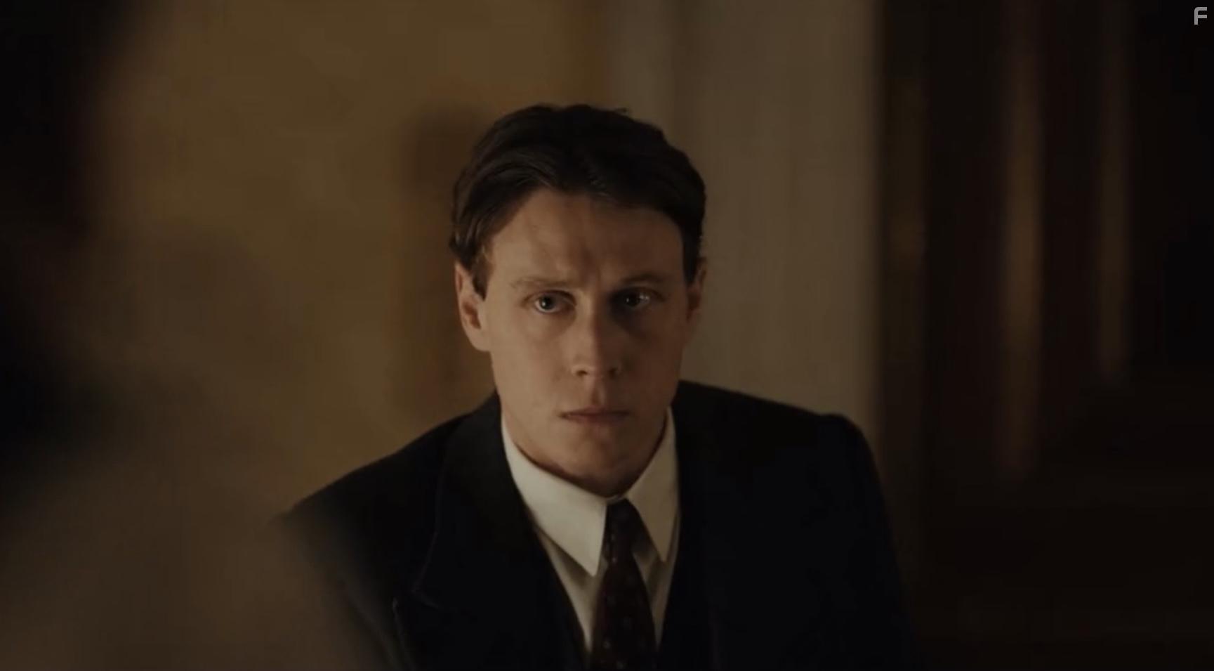 George MacKay in Mnchen - Im Angesicht des Krieges (2021)