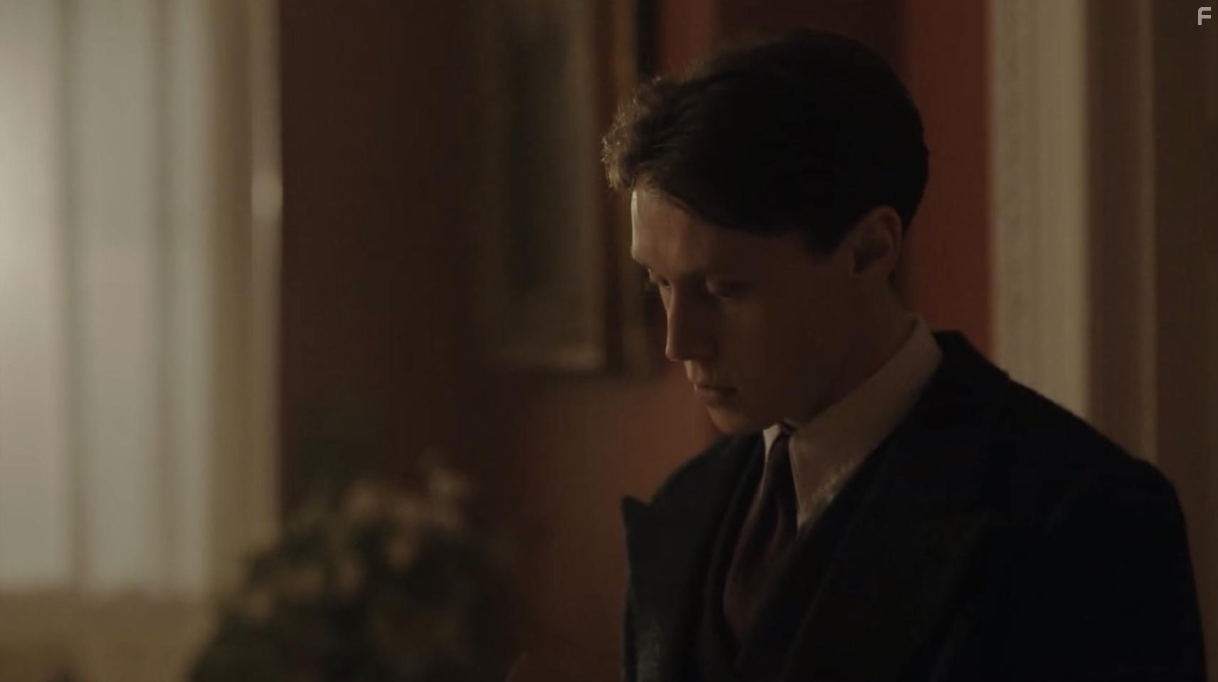 George MacKay in Mnchen - Im Angesicht des Krieges (2021)