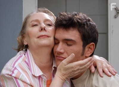 Mink Stole and Jim Verraros in Угрызения 2: В(л)ажные моменты (2006)