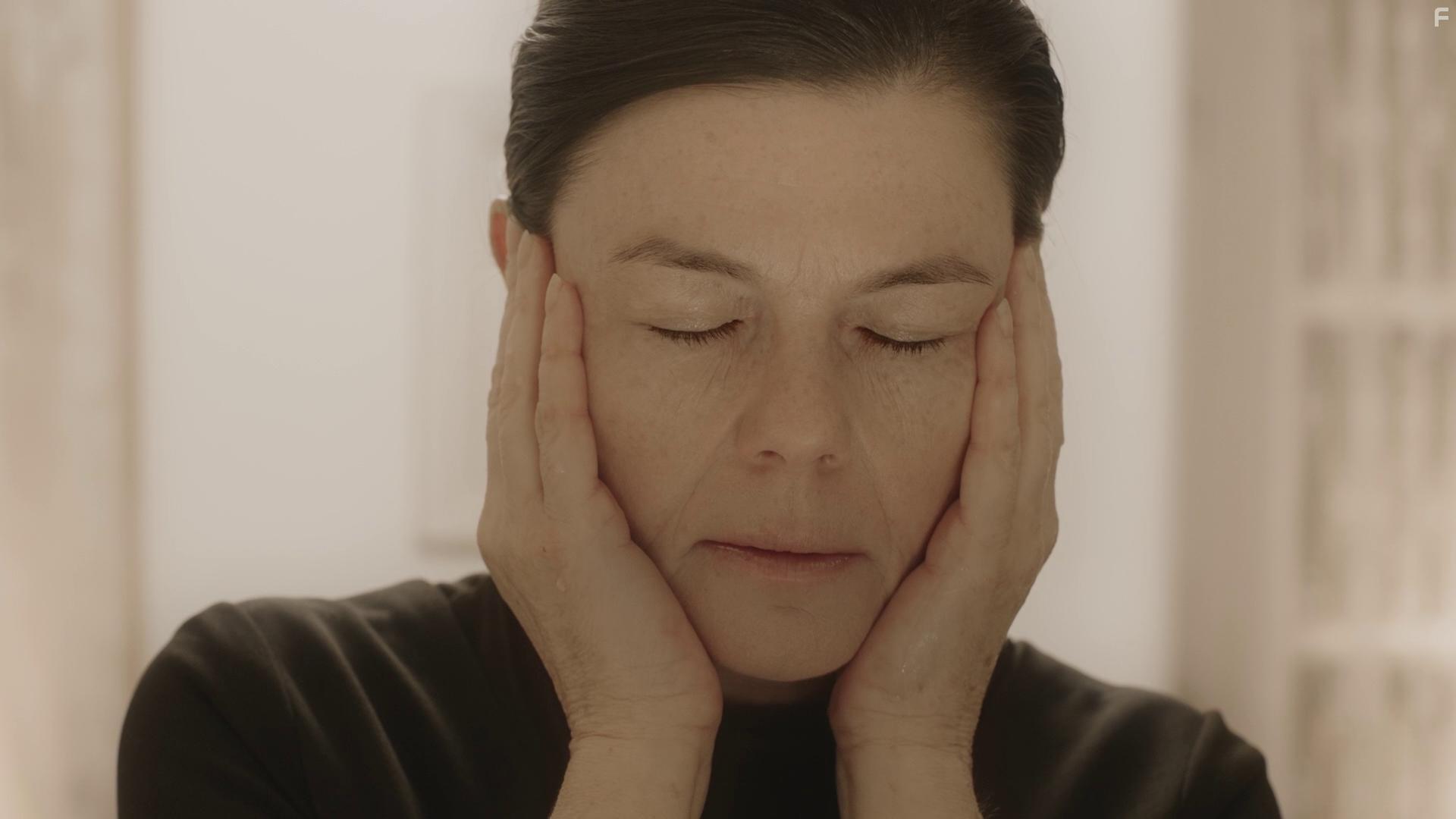 Anna Gyrgyi in Piltus (2020)