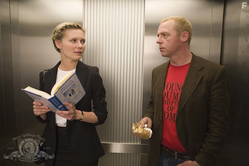 Kirsten Dunst and Simon Pegg in Как потерять друзей и заставить всех тебя ненавидеть (2008)