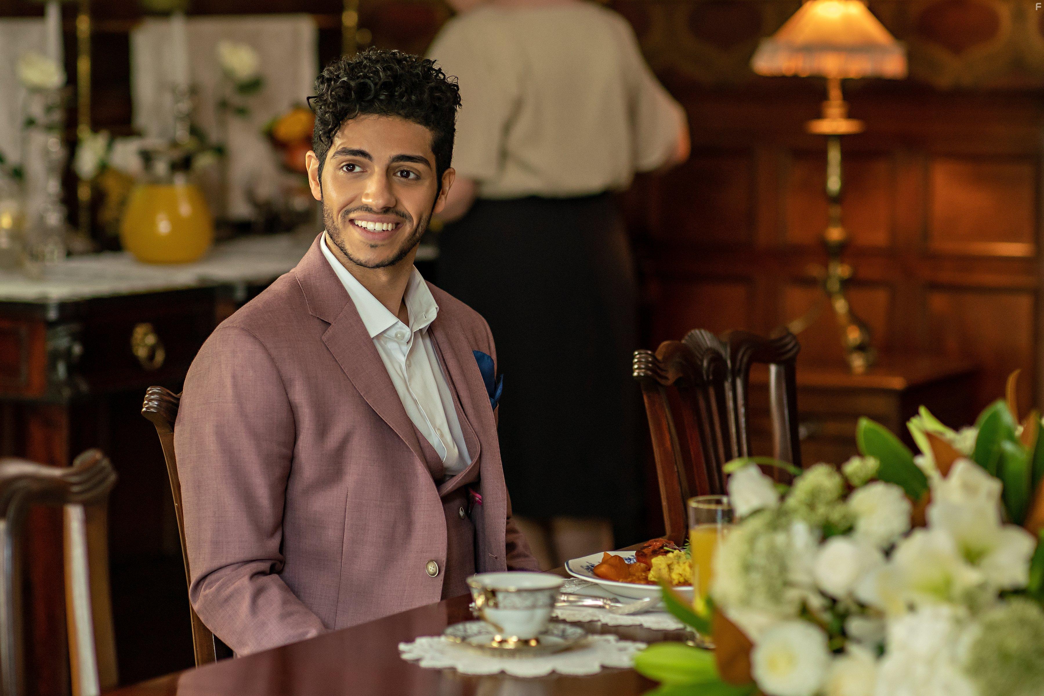 Mena Massoud in The Royal Treatment (2022)