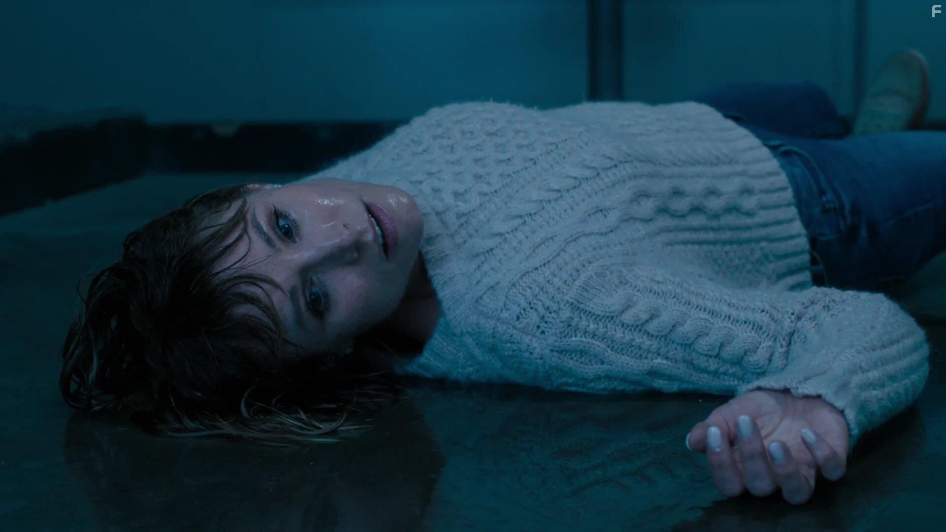 The Woman in the House Across the Street from the Girl in the Window (2022)