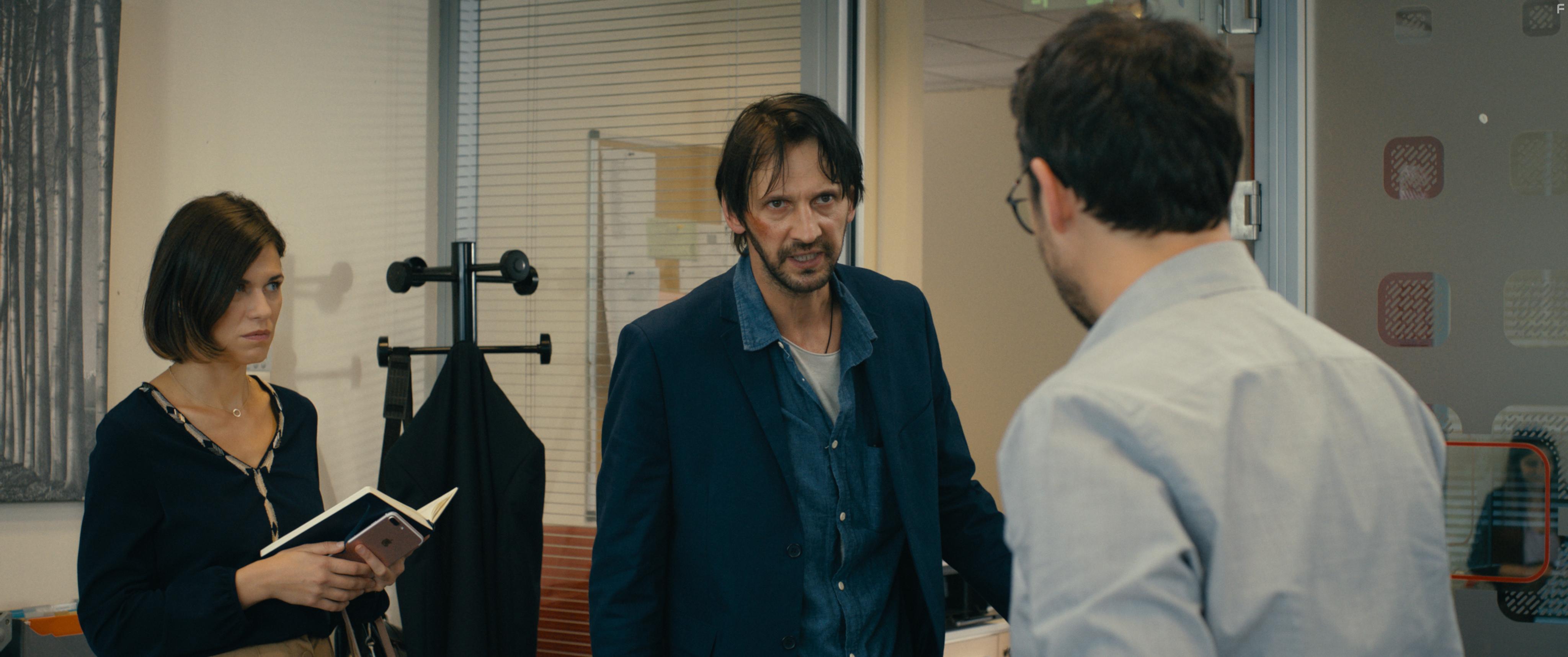 Andrei Aradits, Ana Ularu, and Bogdan Farcas in Neidentificat (2020)