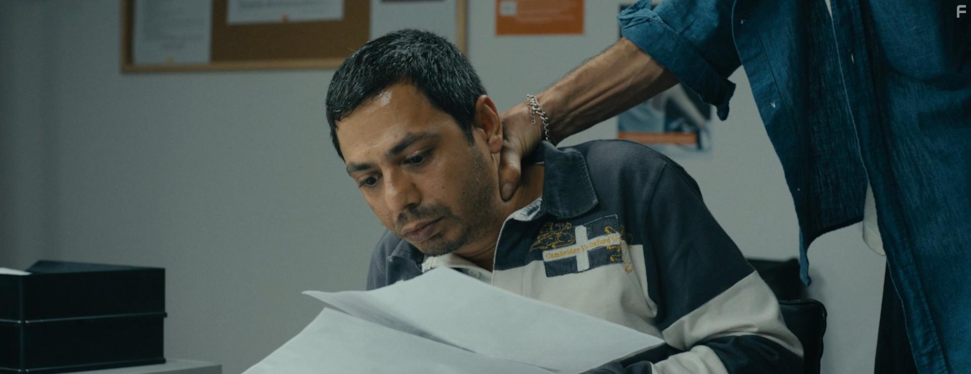 Dragos Dumitru and Bogdan Farcas in Neidentificat (2020)