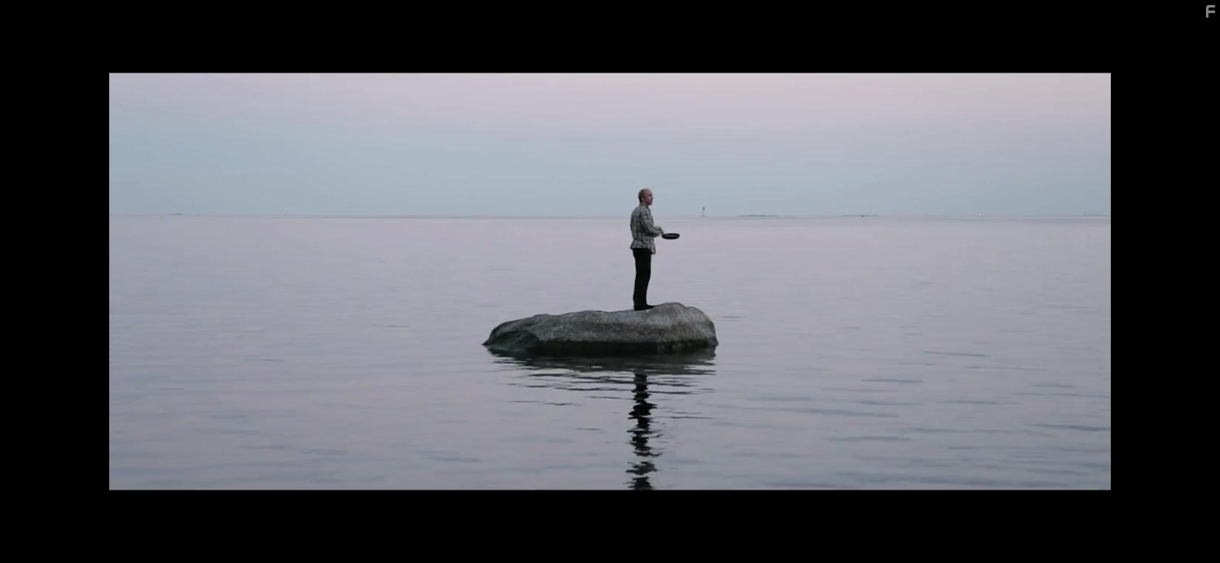 Panu Tuomikko in Poissa (2019)