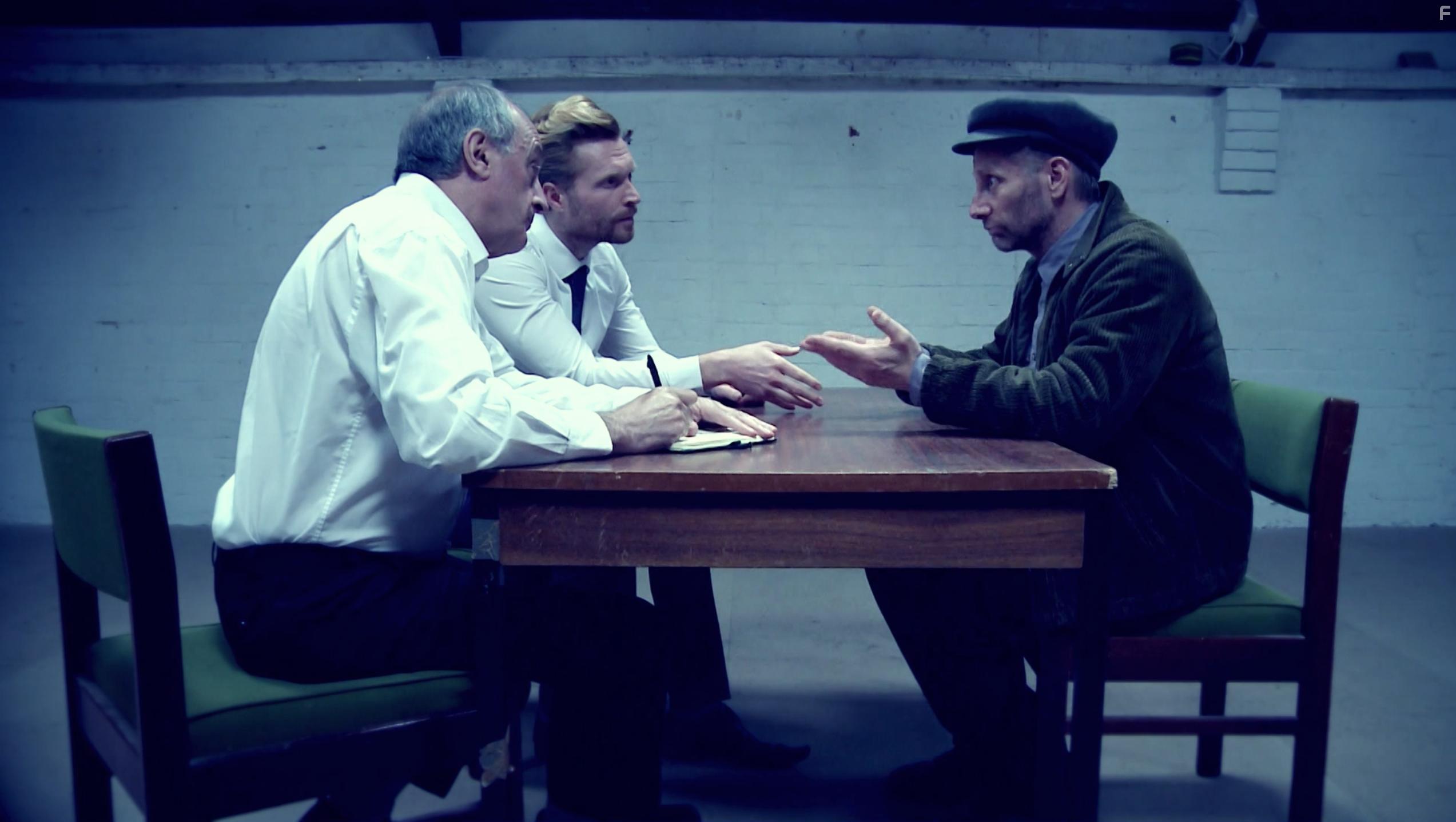 Gareth Lawrence and John Byrne in World's Most Evil Killers (2017)