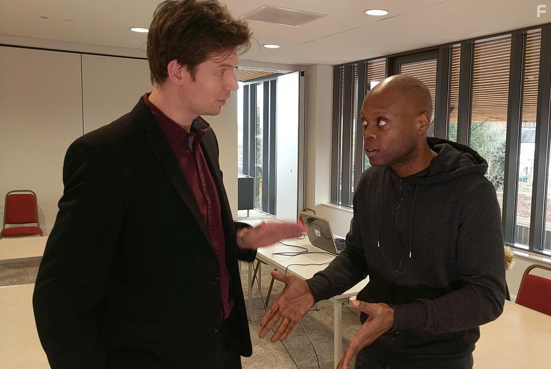 John Savage and Gavin Gordon in Cyberlante (2020)