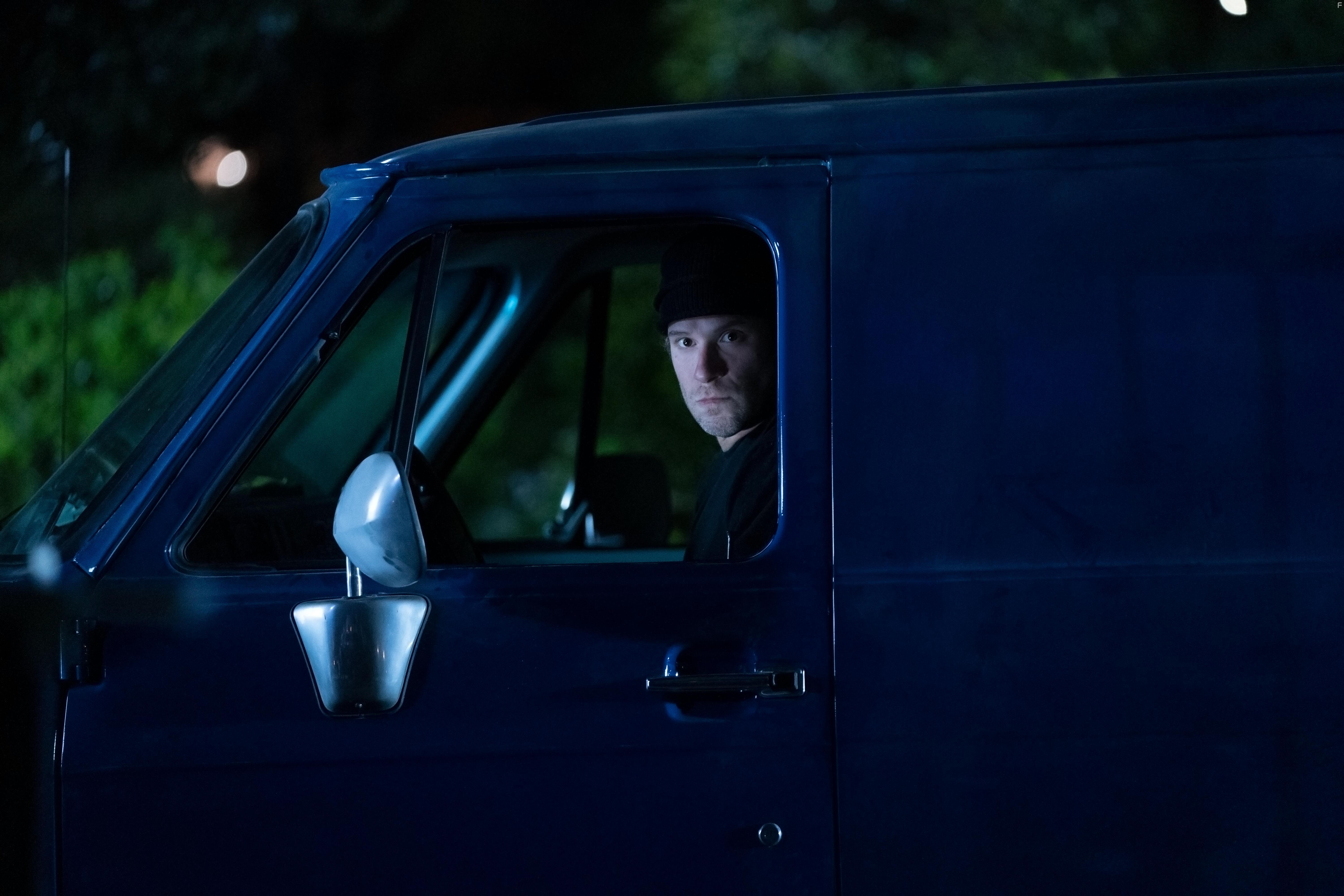 Seth Rogen and Jessica Brooks in Pam & Tommy (2022)