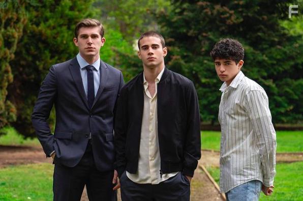 Julio Pea, Hugo Arbues, and Eric Masip in A travs de mi ventana (2022)