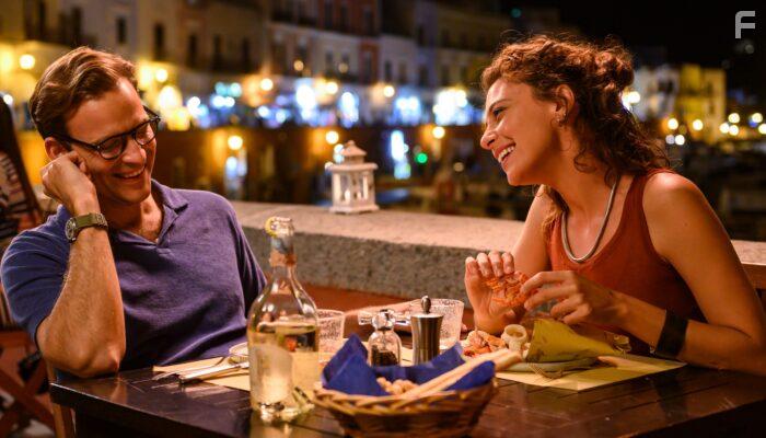 Jasmine Trinca and Alessandro Borghi in Supereroi (2021)