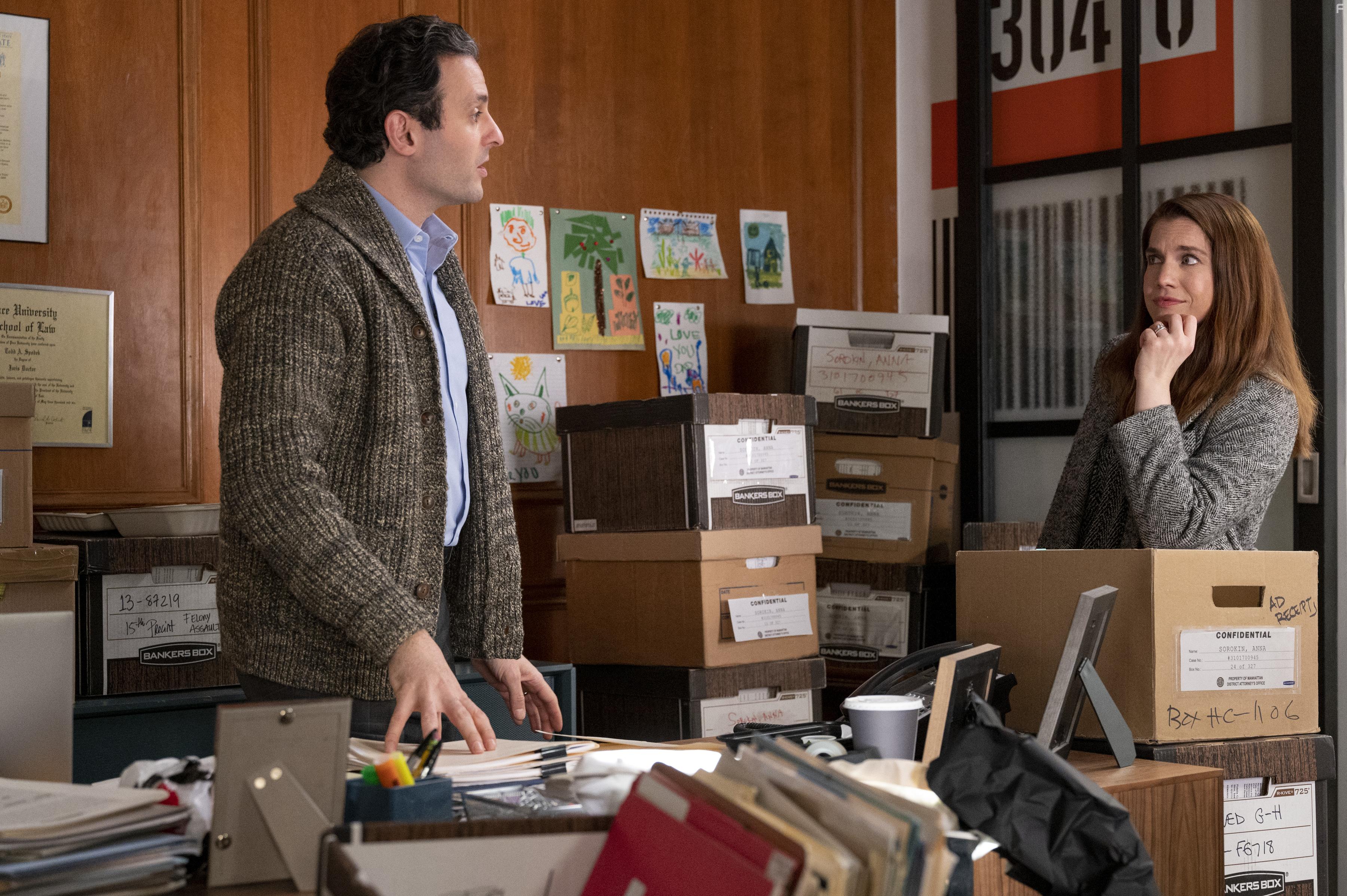 Anna Chlumsky and Arian Moayed in Inventing Anna: Two Birds, One Throne (2022)