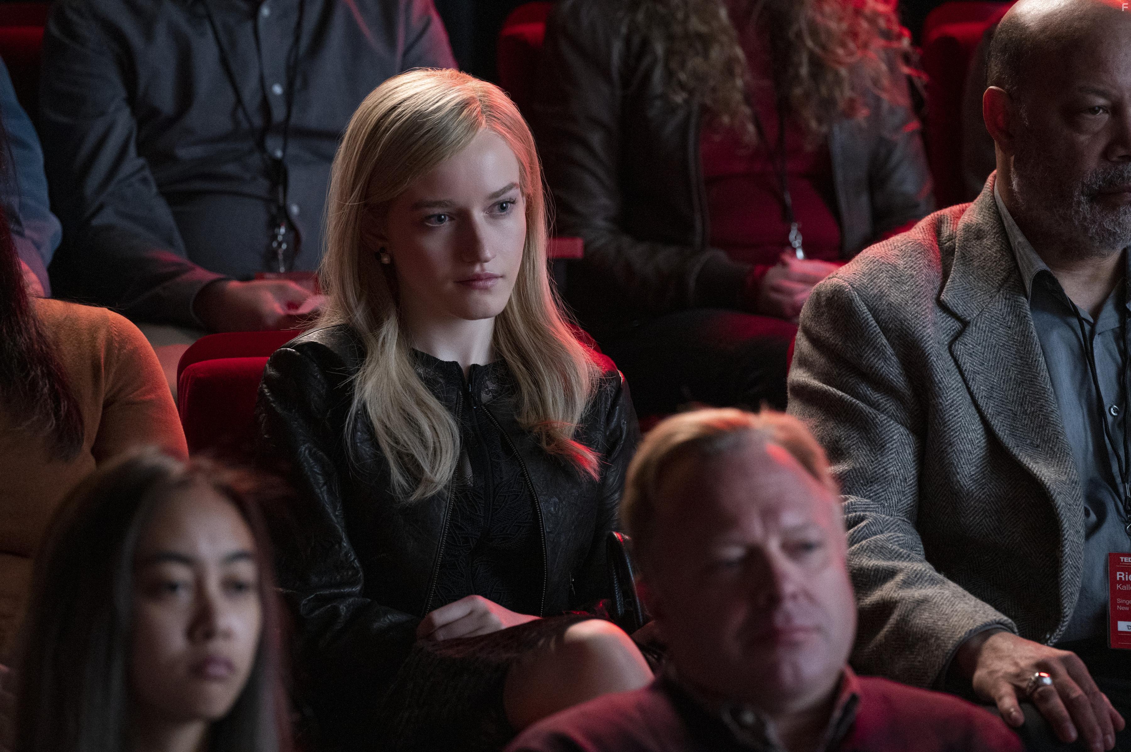 Julia Garner in Inventing Anna: The Devil Wore Anna (2022)