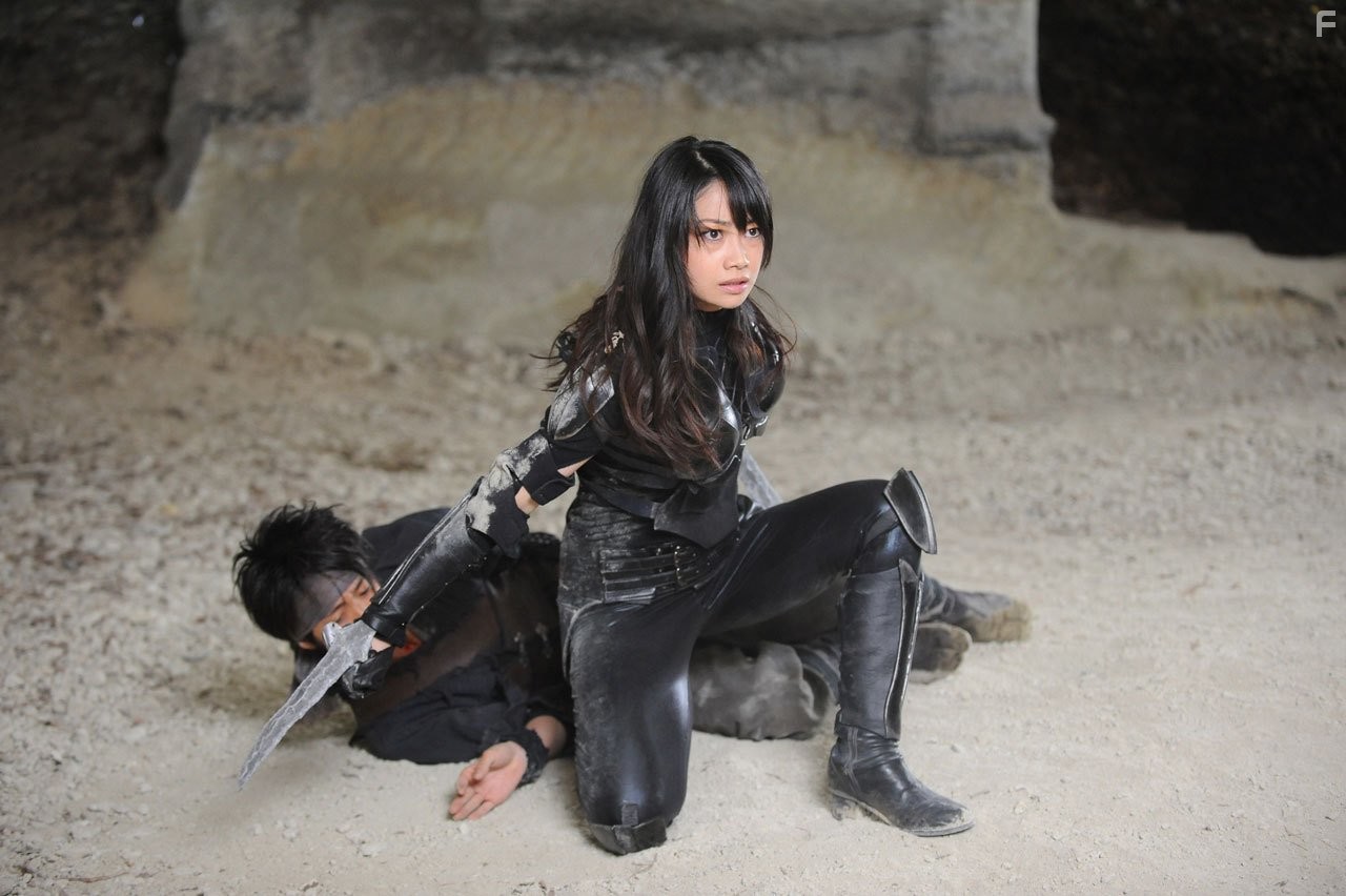 Чyжие против ниндзя (2010)