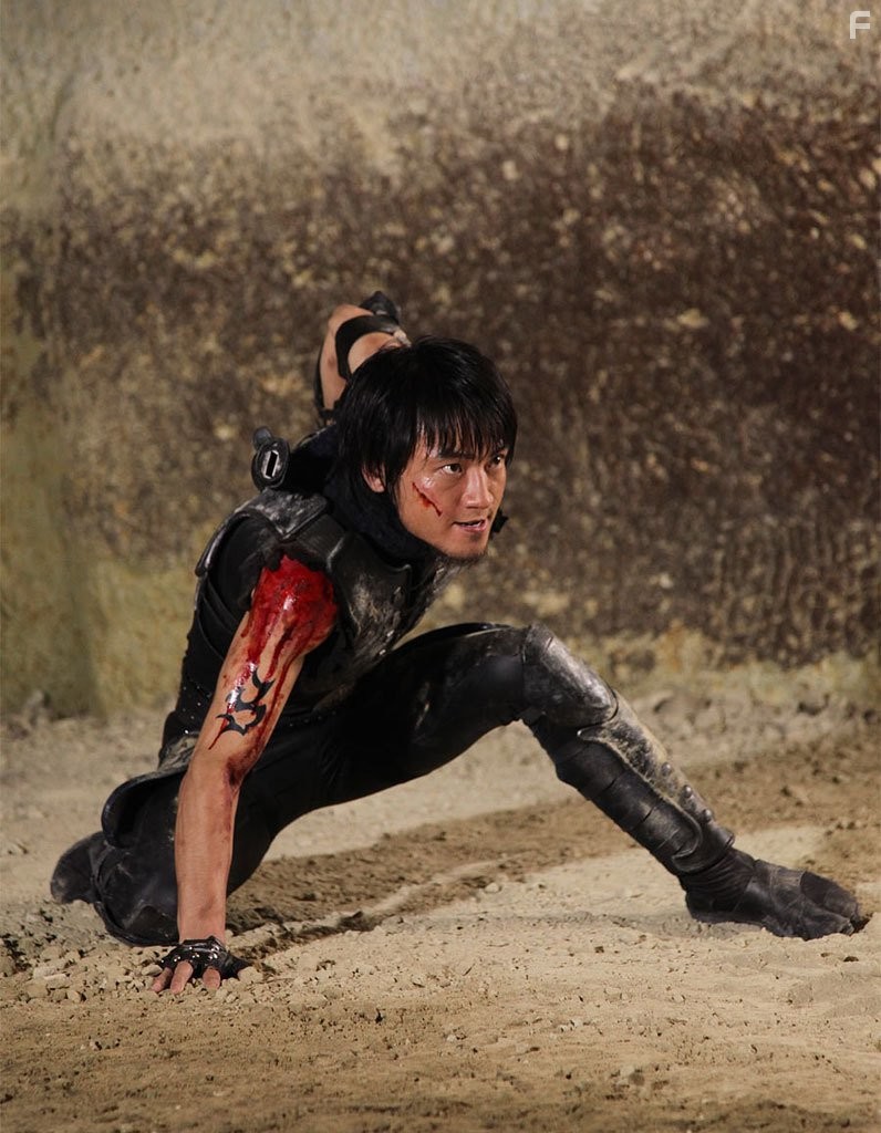 Чyжие против ниндзя (2010)