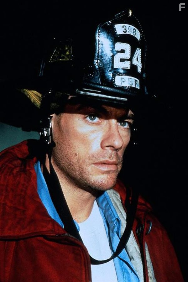 Jean-Claude Van Damme in Внeзапная смерть (1995)