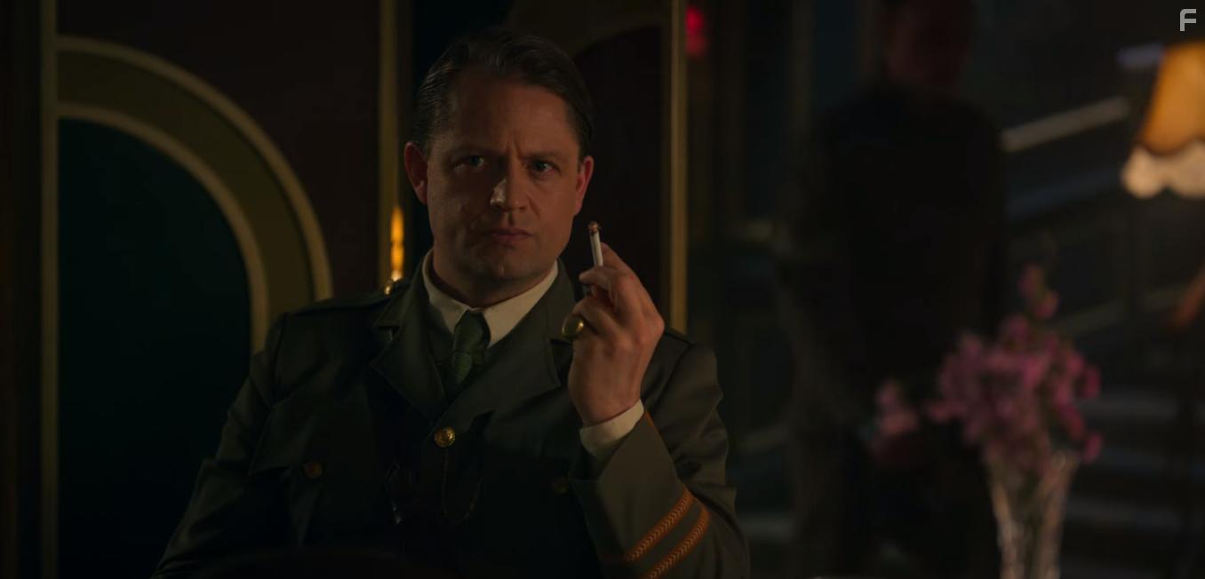 James Chalmers in Pera Palas'ta Gece Yarisi (2022)