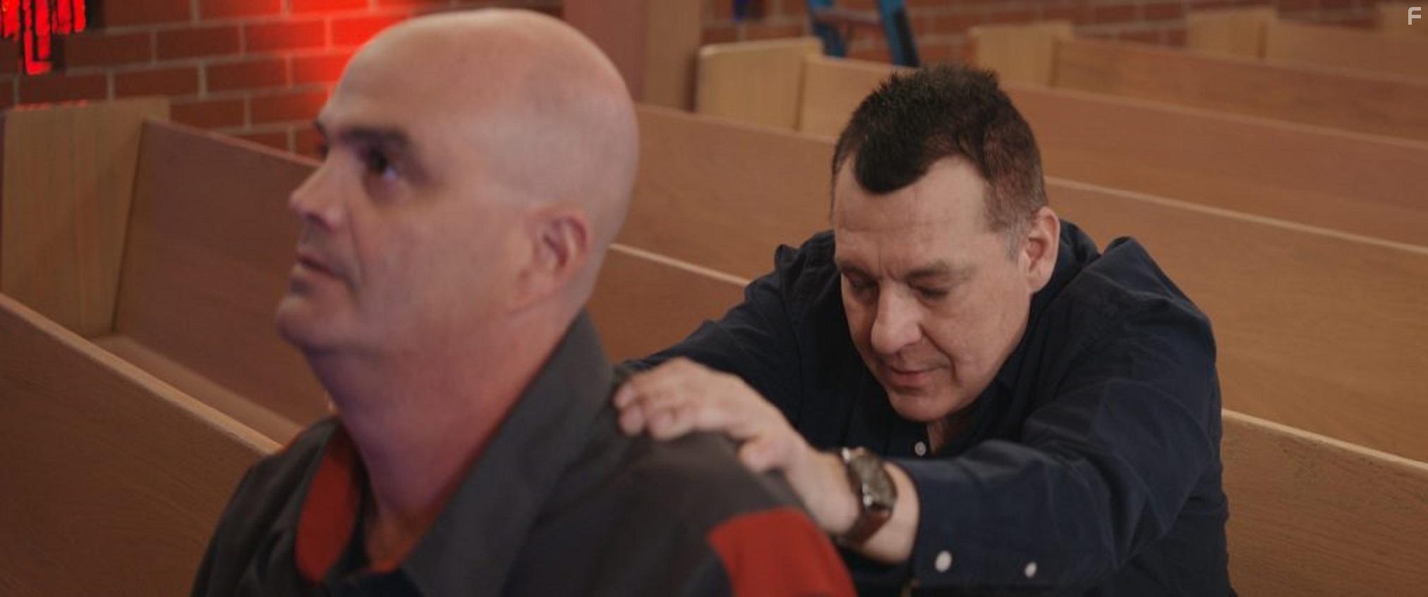 Tom Sizemore and Jed Rowen in The Electric Man (2022)