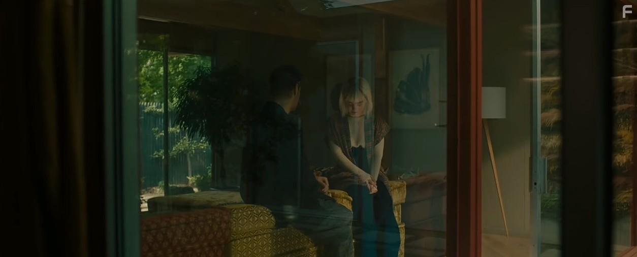 Colin Farrell and Haley Lu Richardson in After Yang (2021)