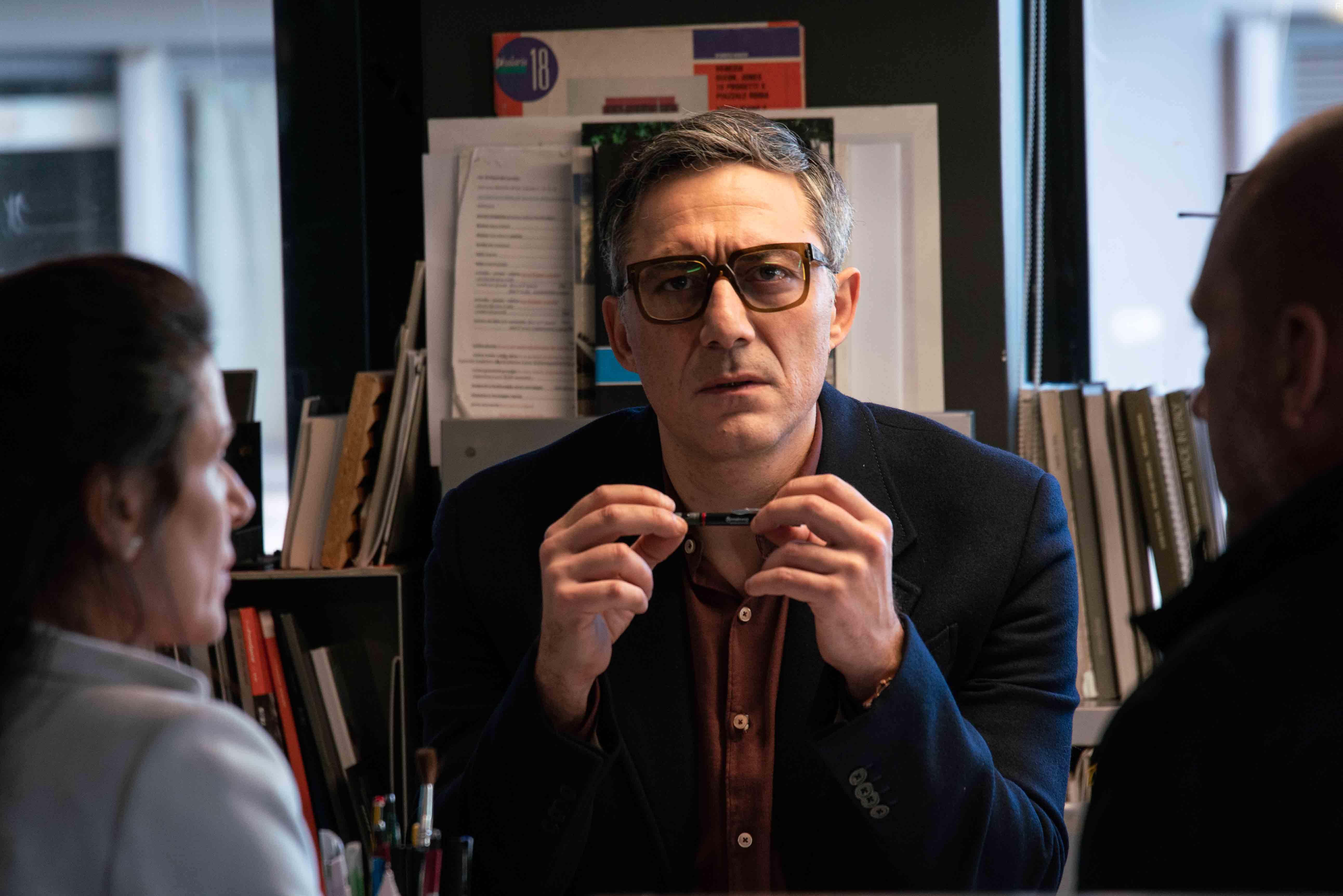 Filippo Timi in Il filo invisibile (2022)