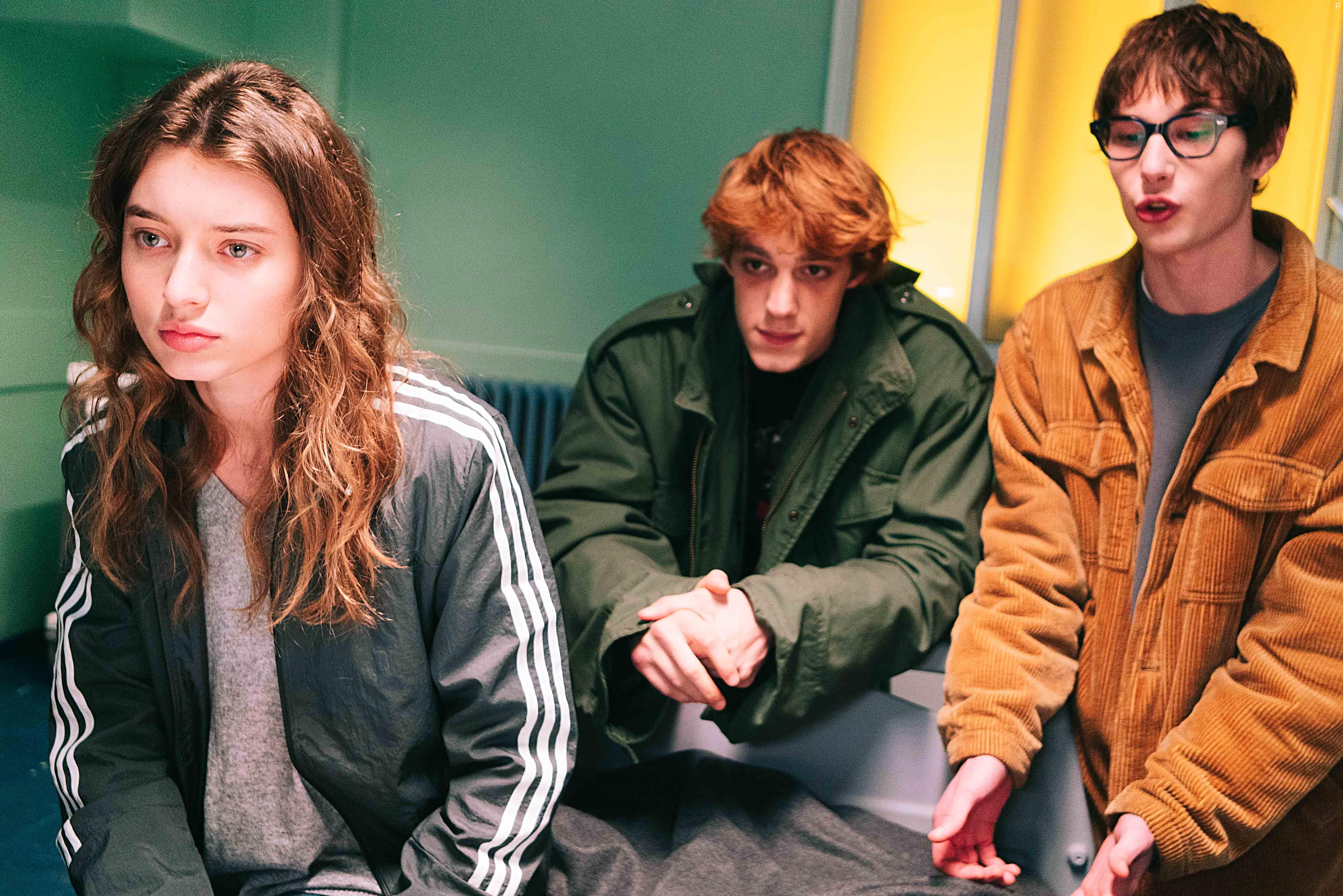 Emanuele Maria Di Stefano, Giulia Maenza, and Matteo Oscar Giuggioli in Il filo invisibile (2022)