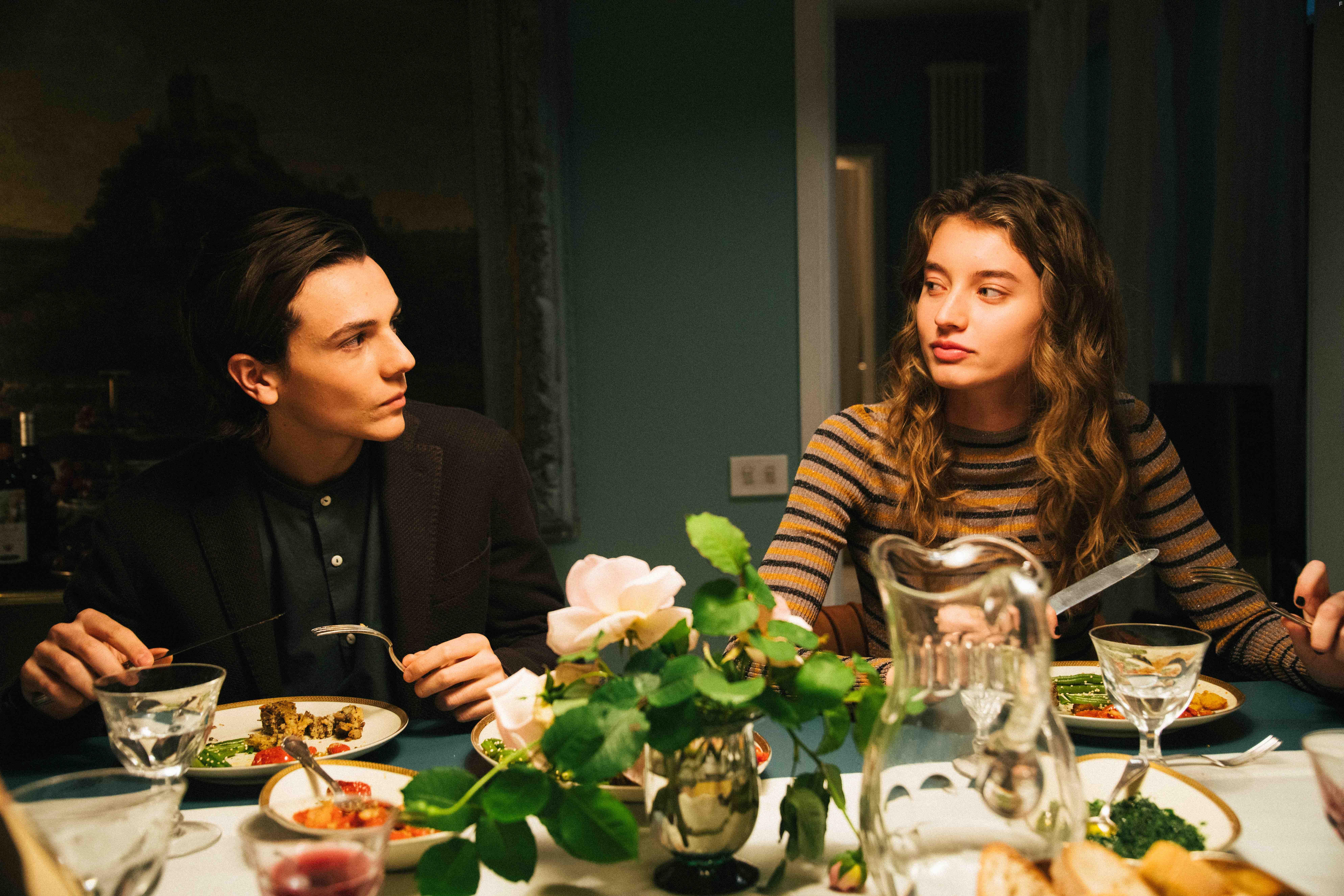 Giulia Maenza and Francesco Gheghi in Il filo invisibile (2022)