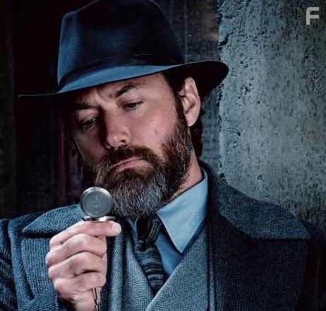 Jude Law in Fantastic Beasts: The Secrets of Dumbledore (2022)
