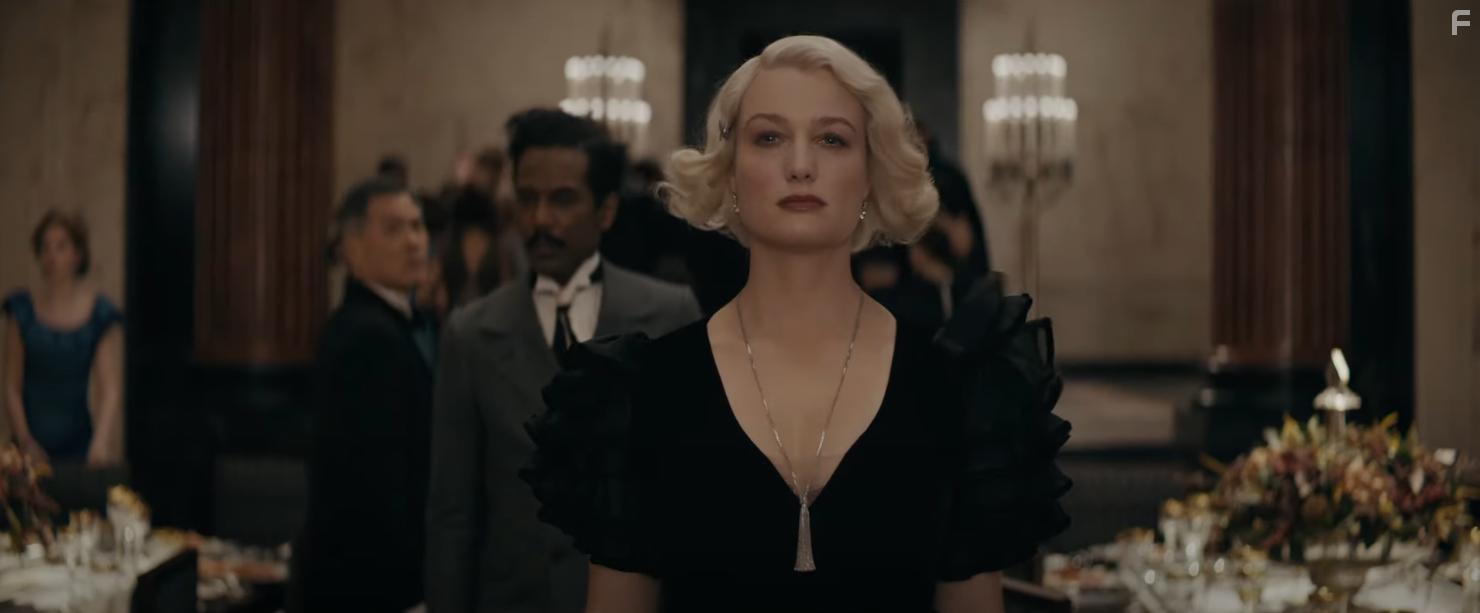 William Nadylam and Alison Sudol in Fantastic Beasts: The Secrets of Dumbledore (2022)