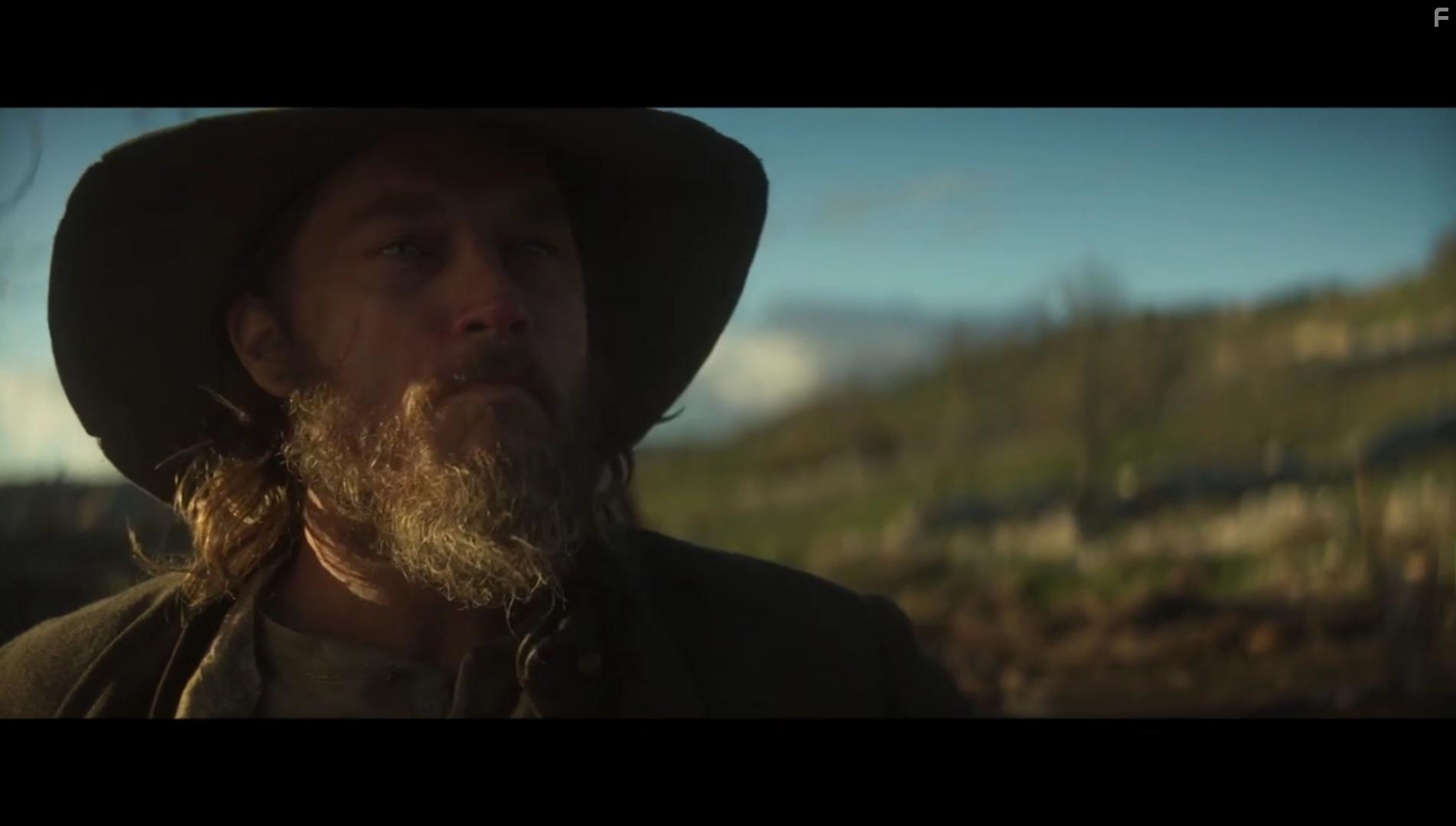 Travis Fimmel and Brian O'Malley in The Dirty Black Bag (2022)