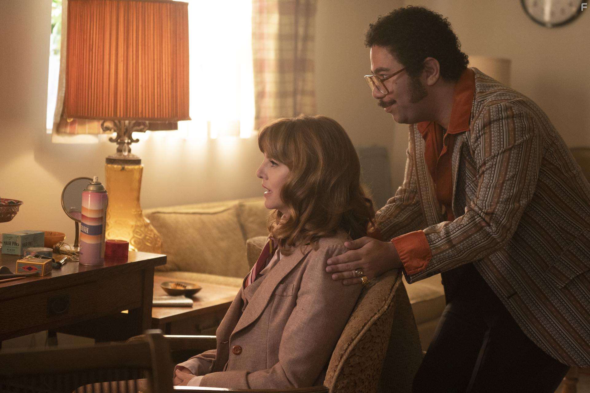 Ophelia Lovibond and Oscar Montoya in Minx (2022)