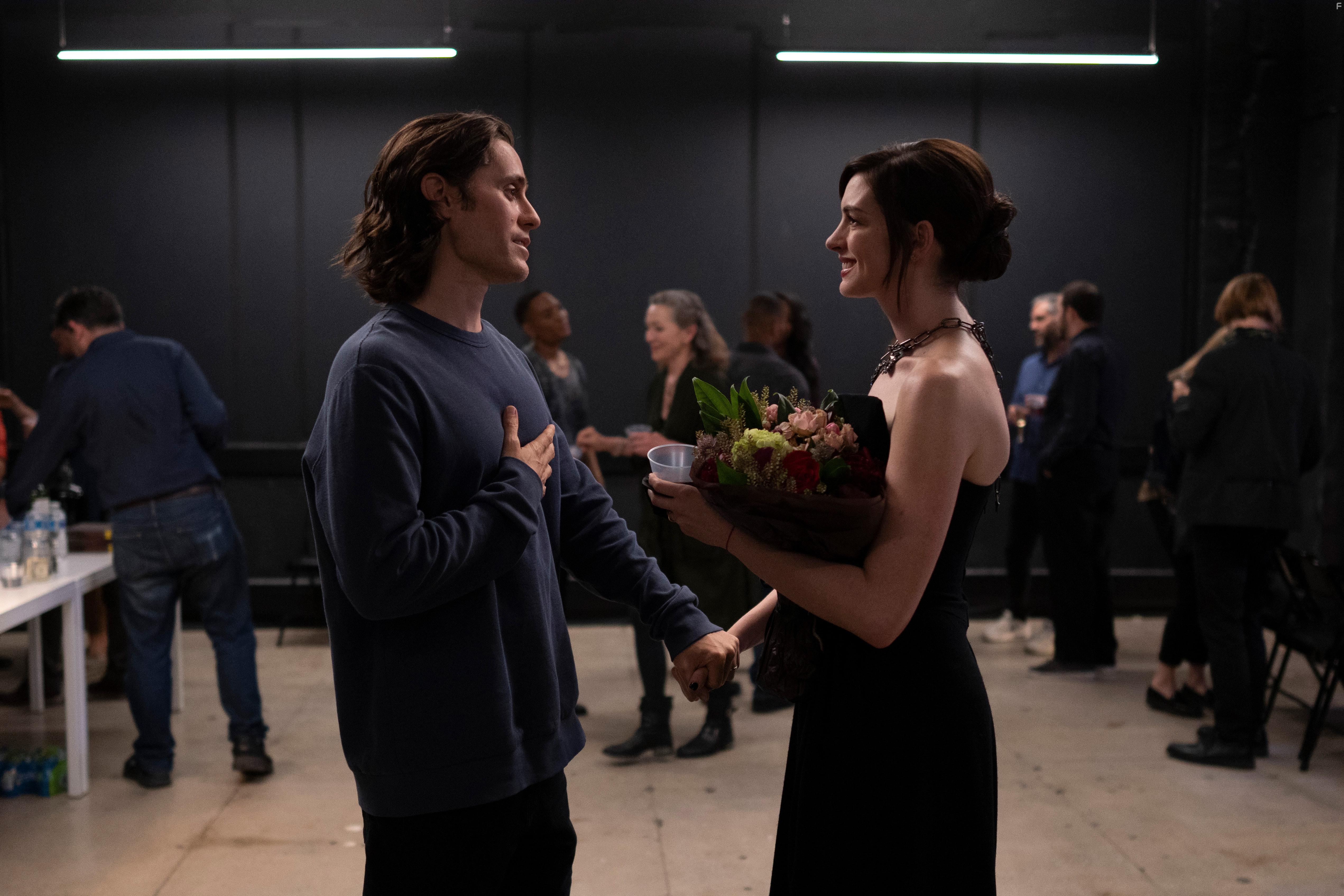 Jared Leto and Anne Hathaway in WeCrashed (2022)