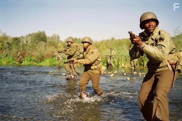 Derek Luke in Чудо святой Анны (2008)