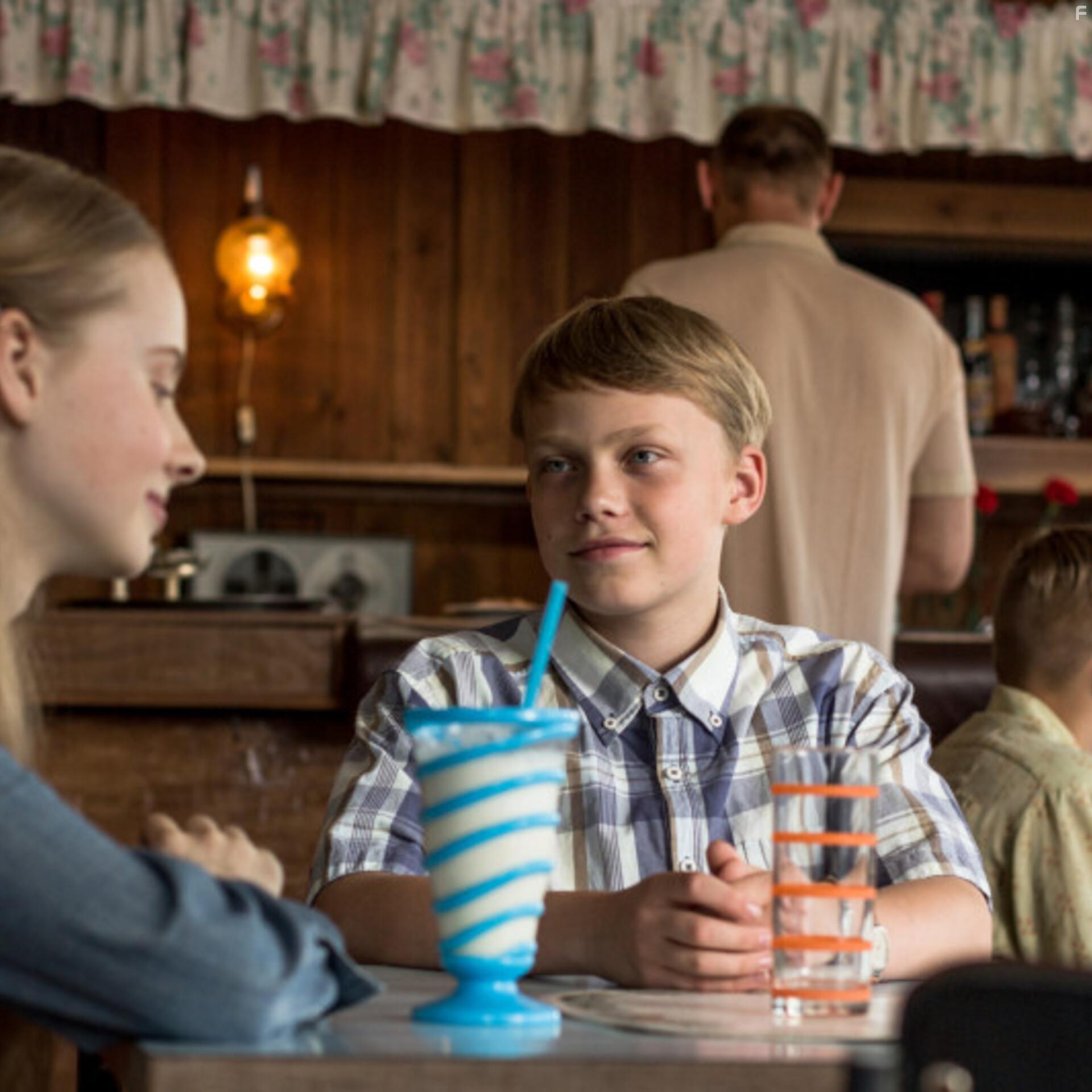 Rasmus Ermel and Aurora Aleksandra Knnapas in Vee peal (2020)