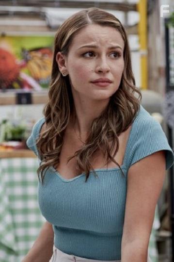 Kayla Wallace in Feeling Butterflies (2022)