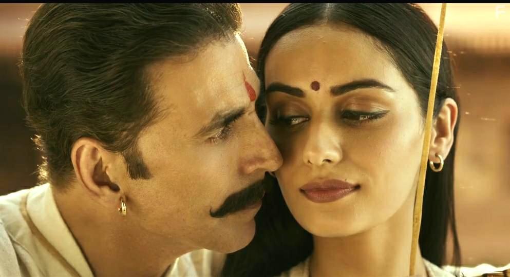 Akshay Kumar and Manushi Chhillar in Samrat Prithviraj (2022)