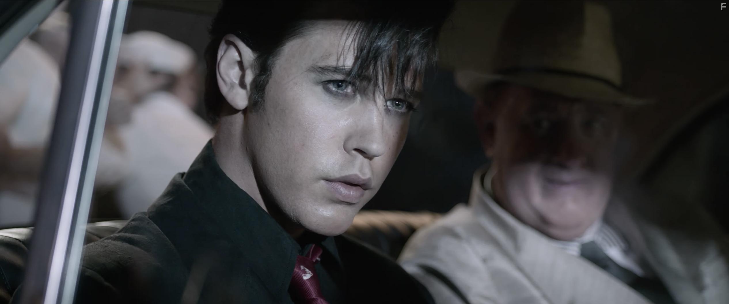 Tom Hanks and Austin Butler in Elvis (2022)