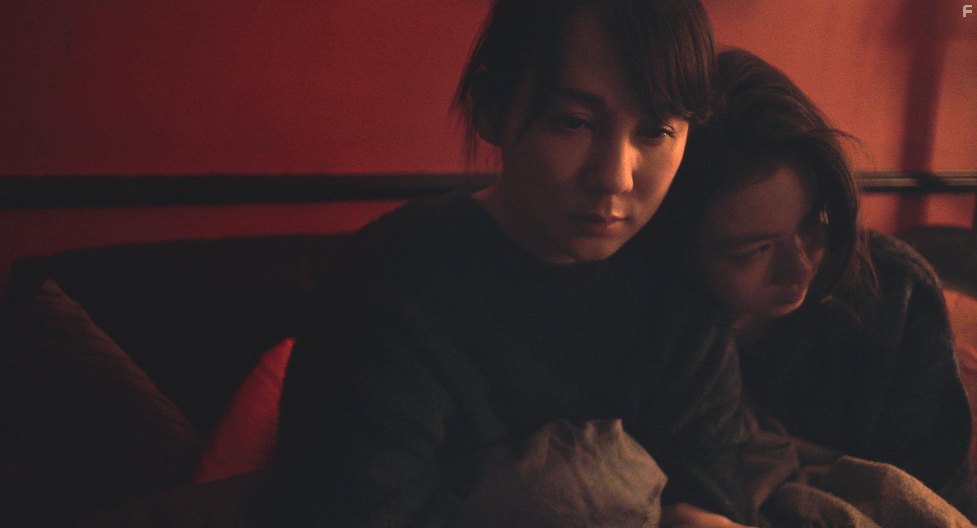Lin Xinyao and Jennifer Tao in A Woman at Night (2021)
