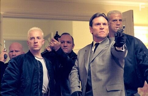 Tch?ky Karyo in Поцелуй дракона (2001)