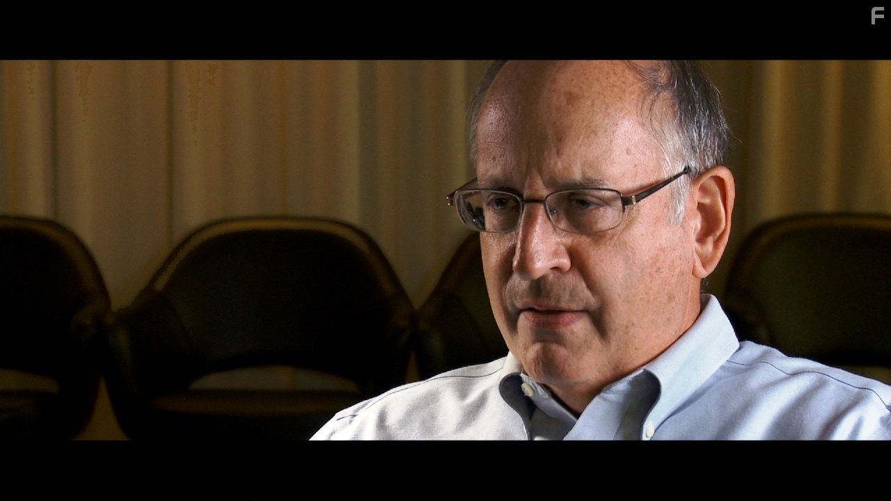 Allan Sloan in Инсайдеры (2010)