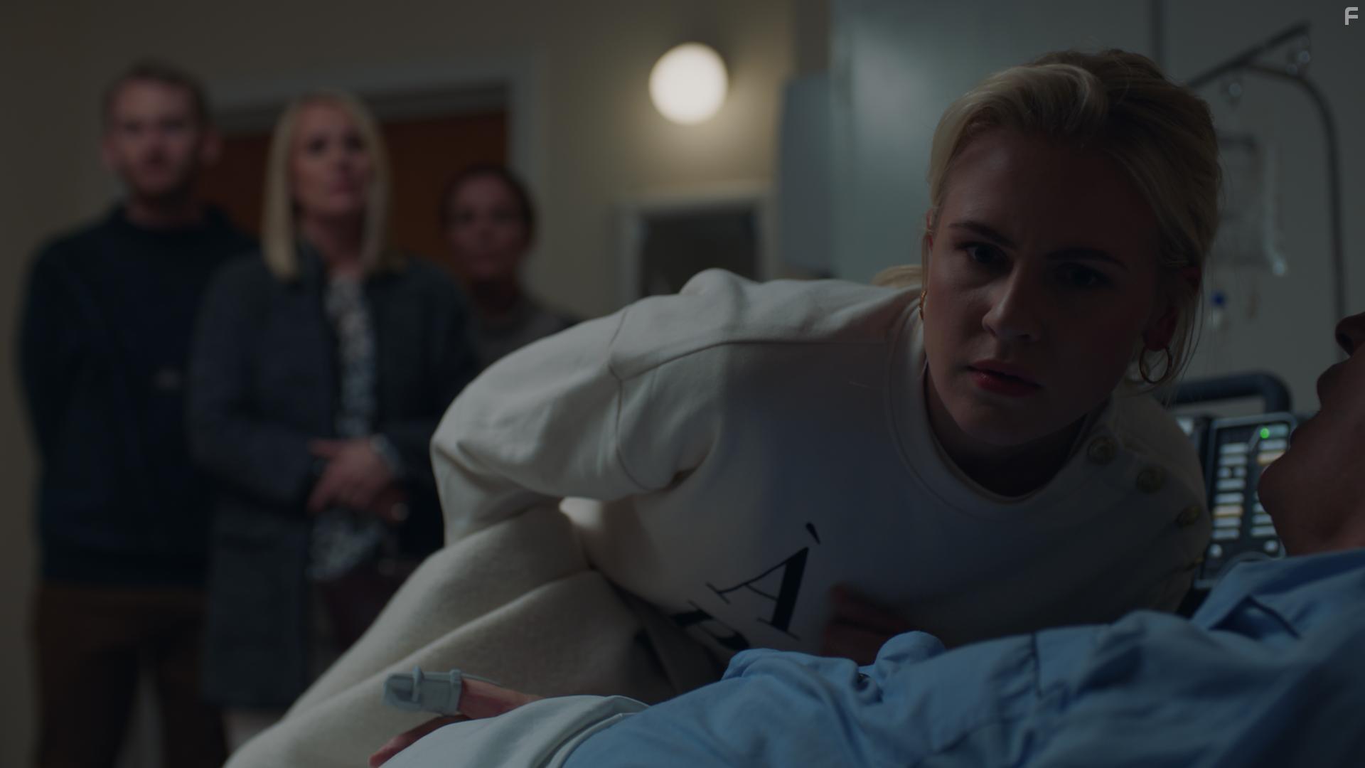 Emilie Skolmen in Basic Bitch (2020)