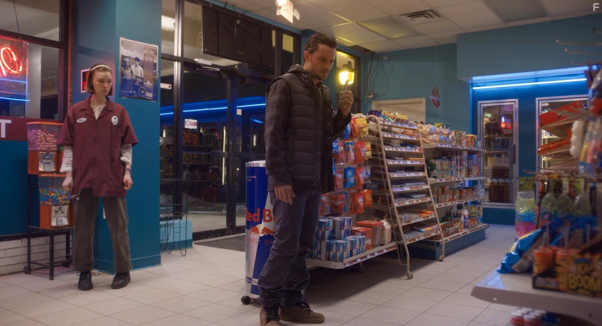 Shiloh Fernandez and Tilda Cobham-Hervey in Burn (2019)