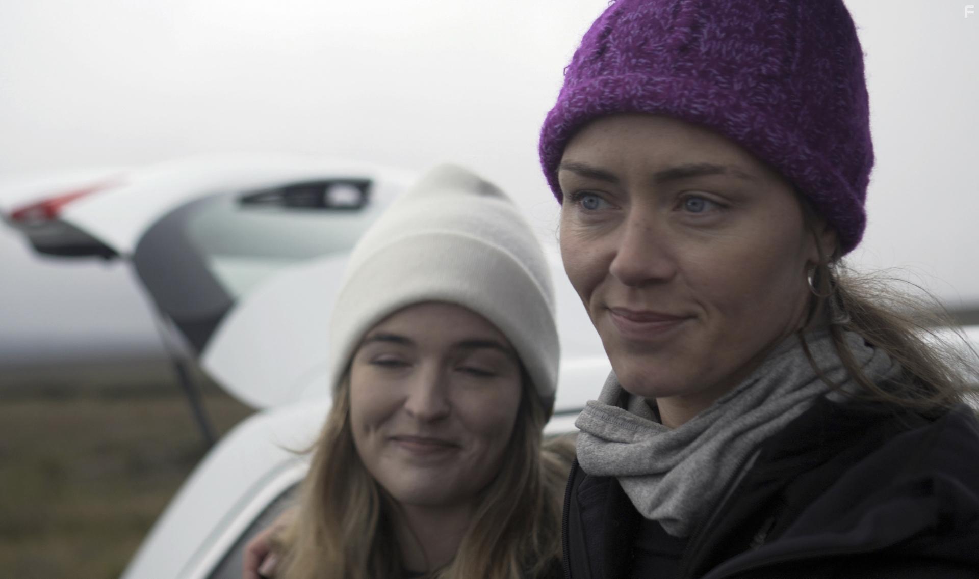 Elise Brennan and Aoife Honohan in Hillwalkers (2022)