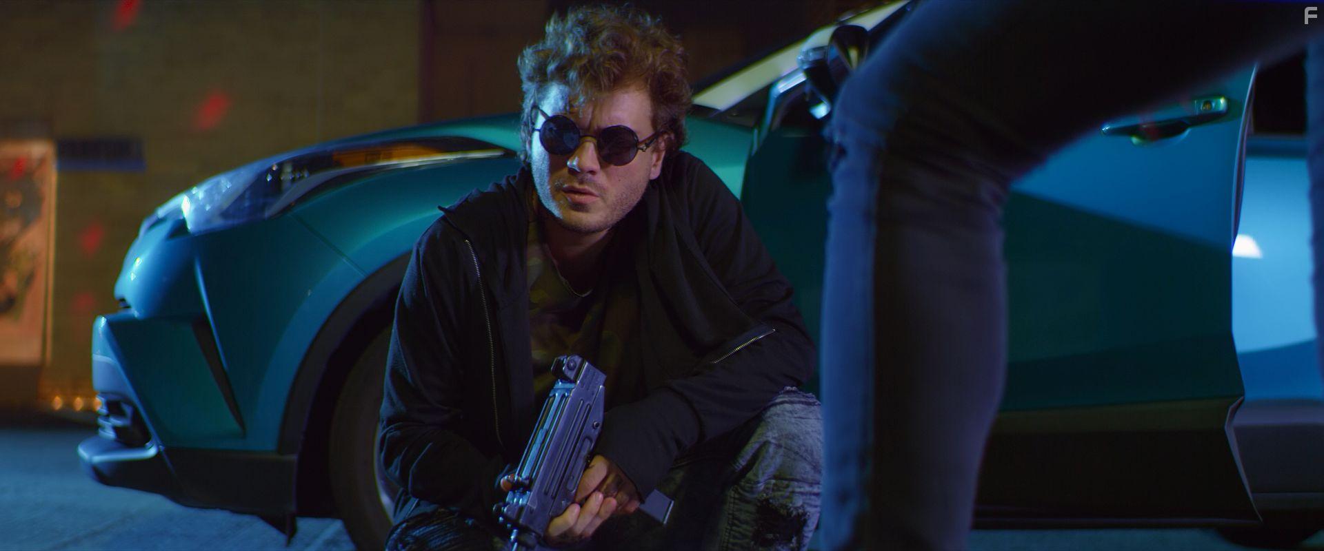 Emile Hirsch in Pursuit (2022)