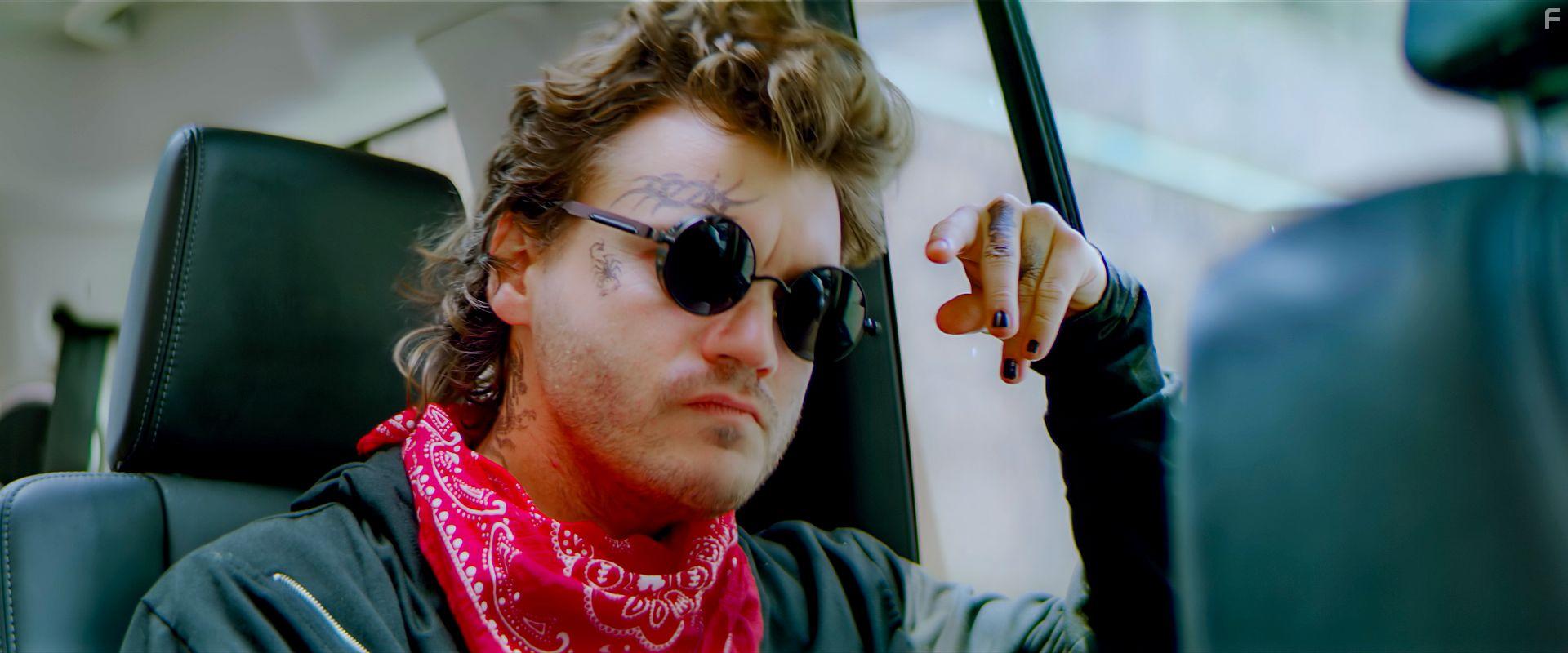 Emile Hirsch in Pursuit (2022)