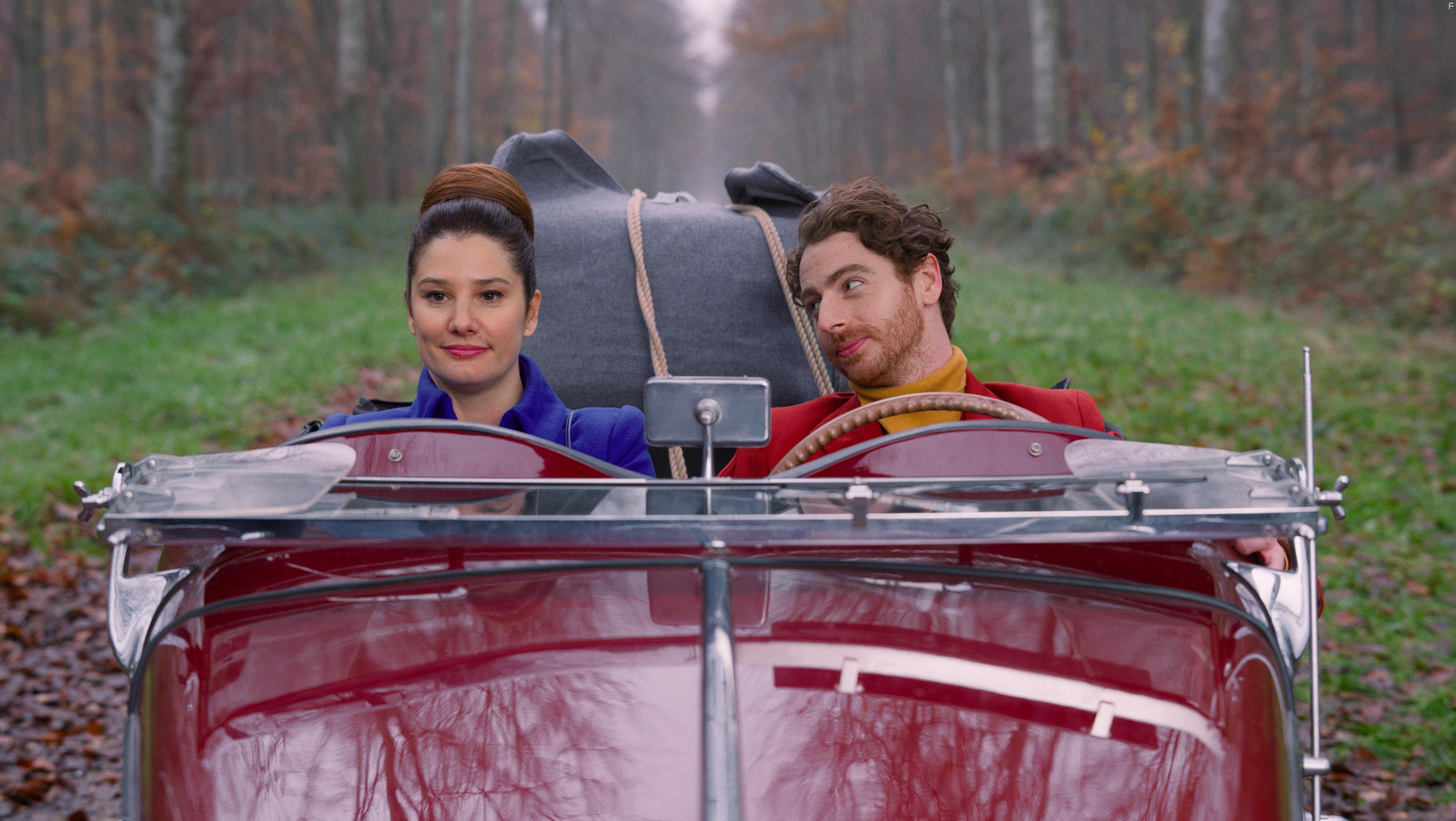 Alice Pol and Pablo Pauly in Murder Party (2022)