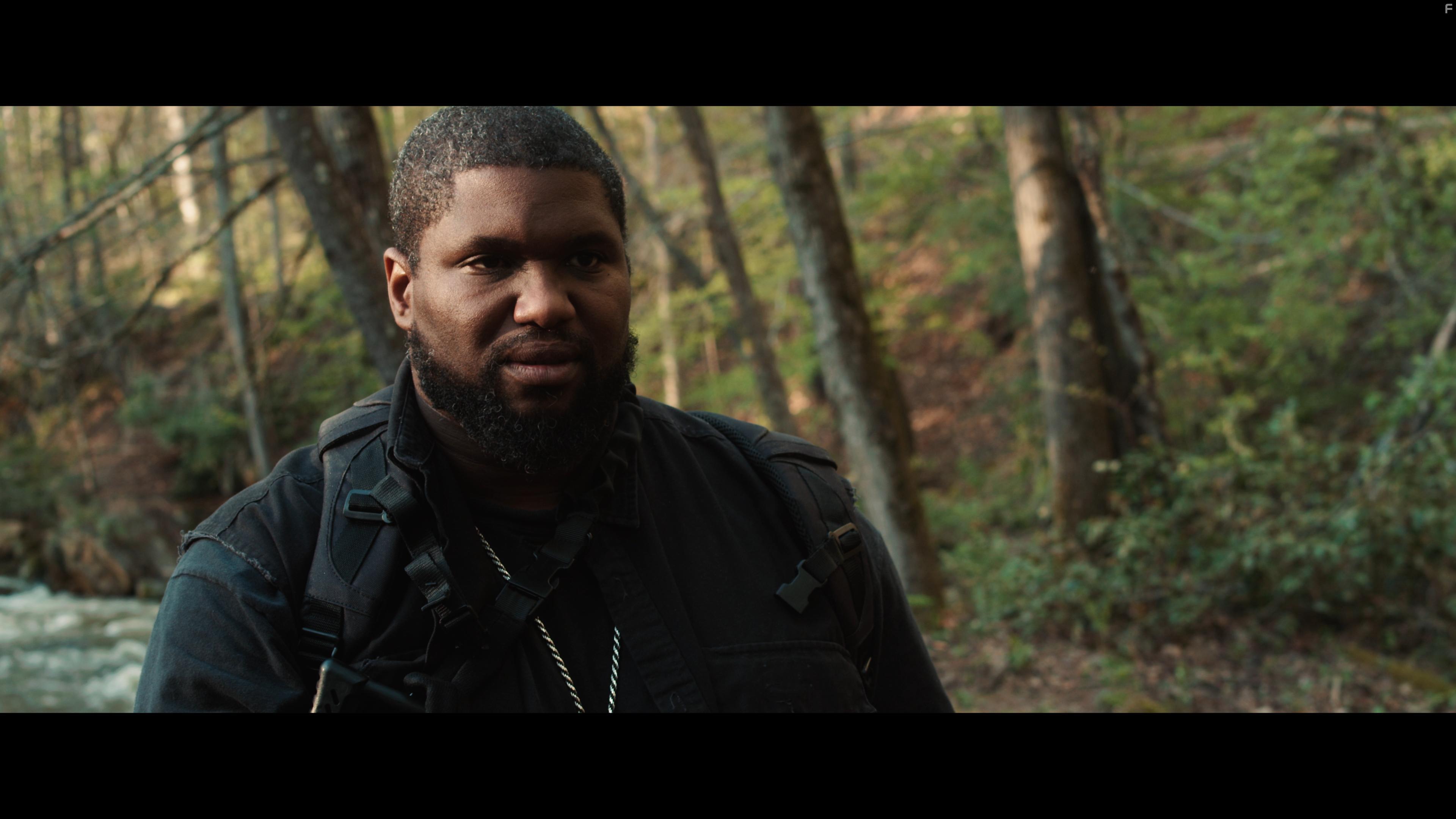 Robert Crayton in Airborne (2022)