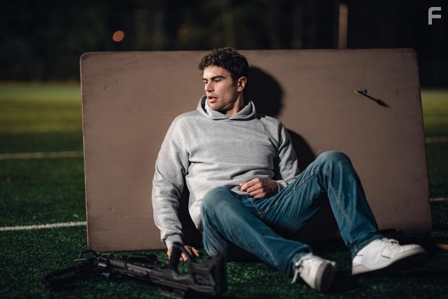 Theo James in Dual (2022)