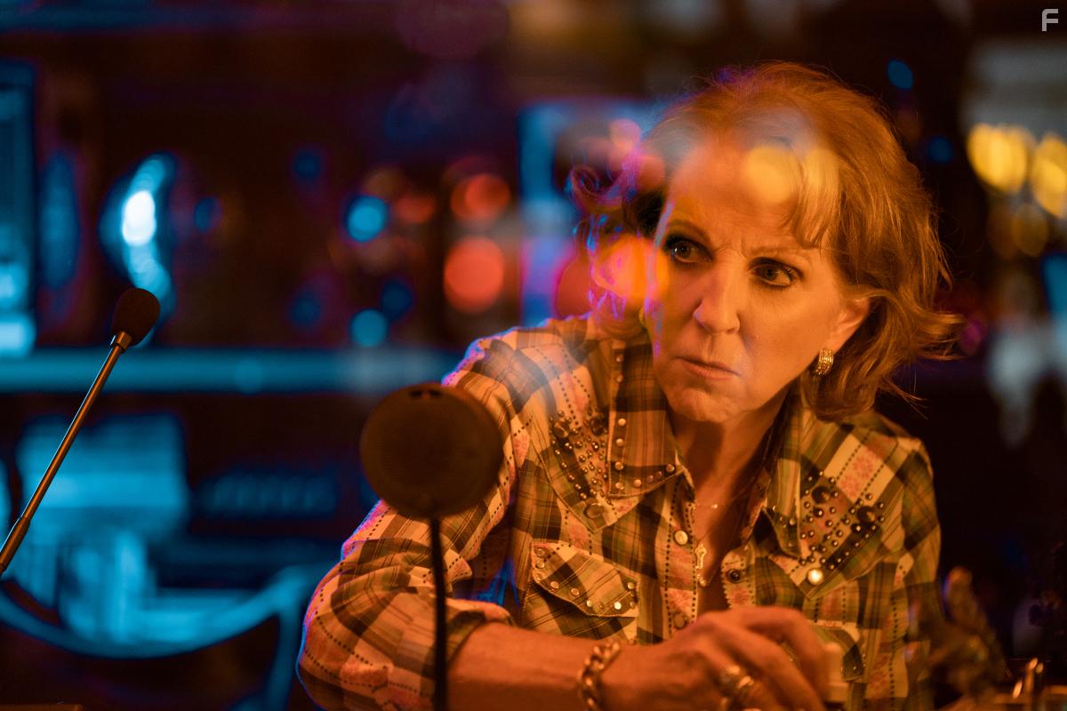 Nichola McAuliffe in The Man Who Fell to Earth (2022)