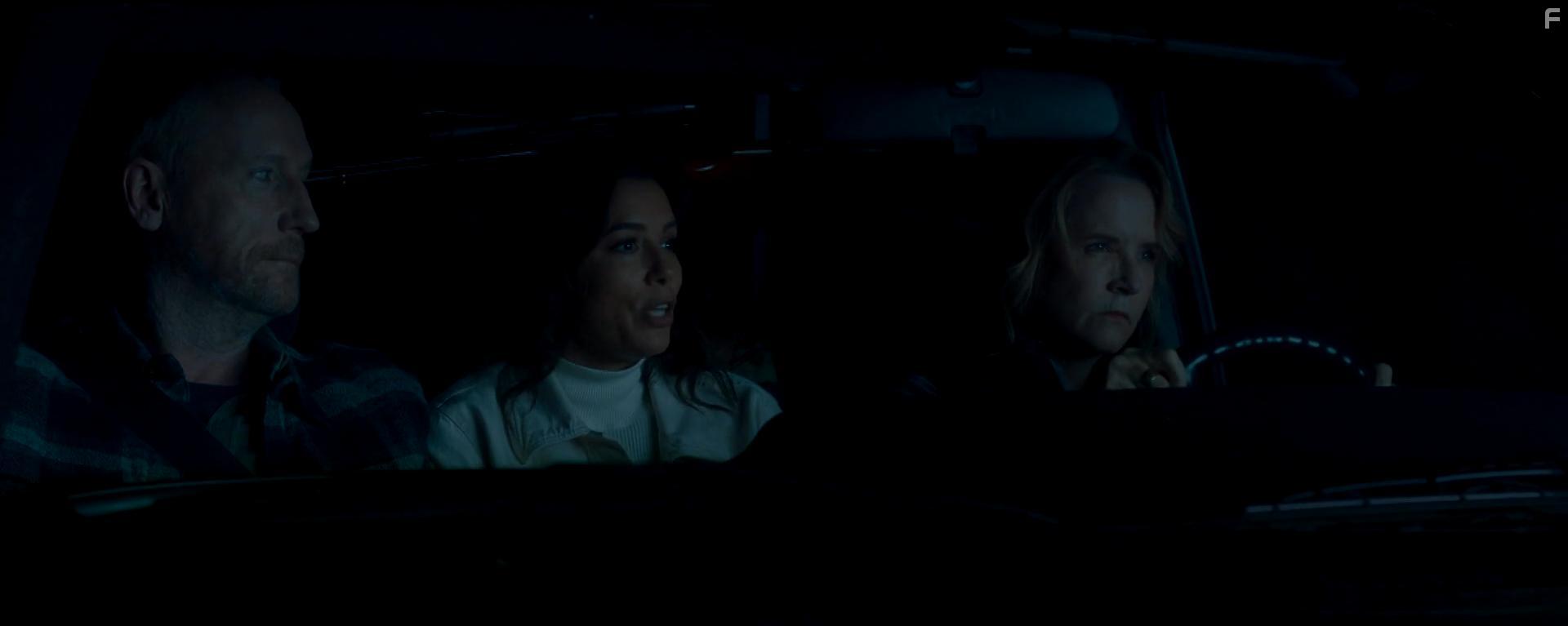 Lea Thompson, Eva Longoria, and Matt Walsh in Unplugging (2022)
